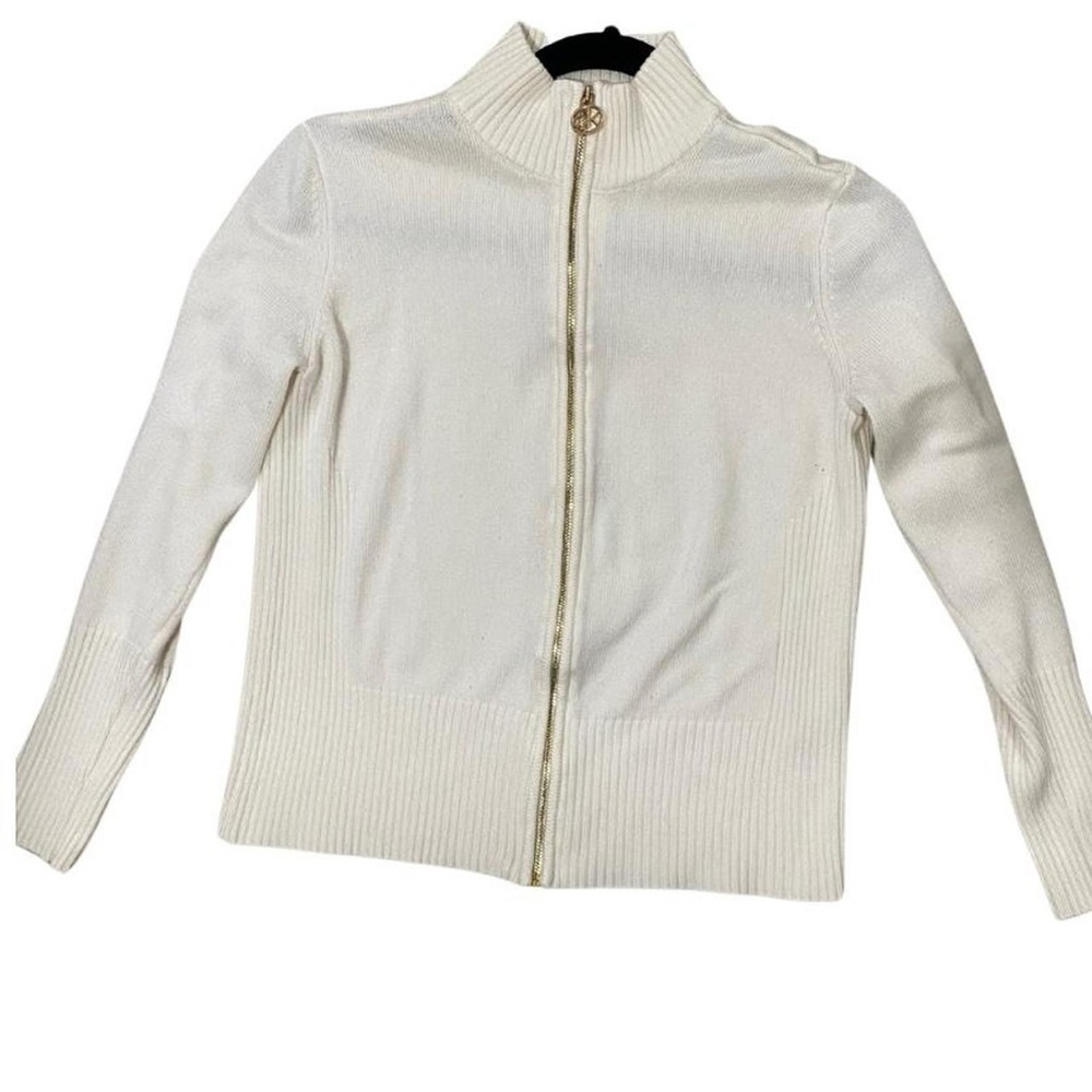 Elegant White Zip-Up Sweater